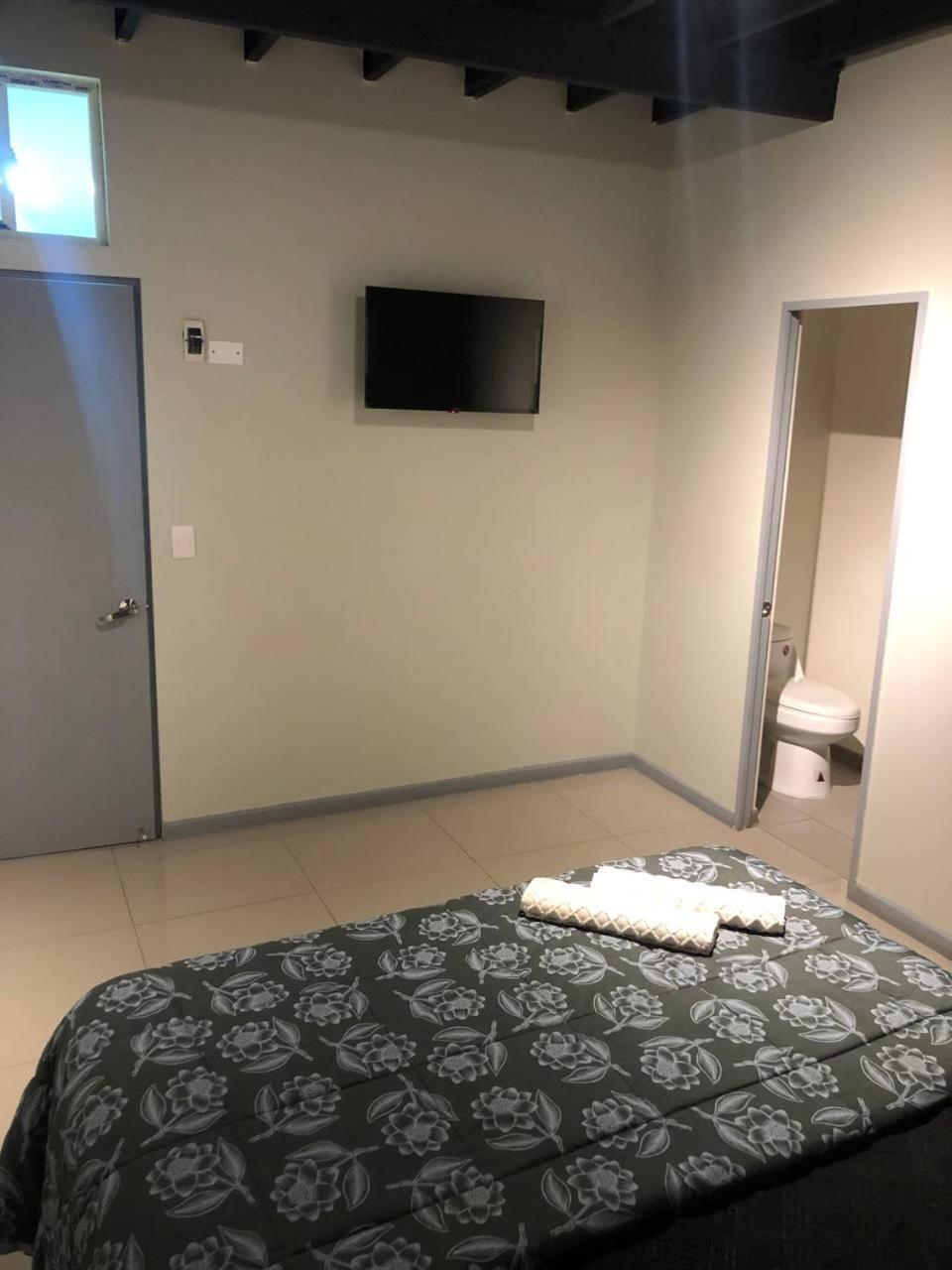 Hostal Low Cost Сантяго Екстериор снимка